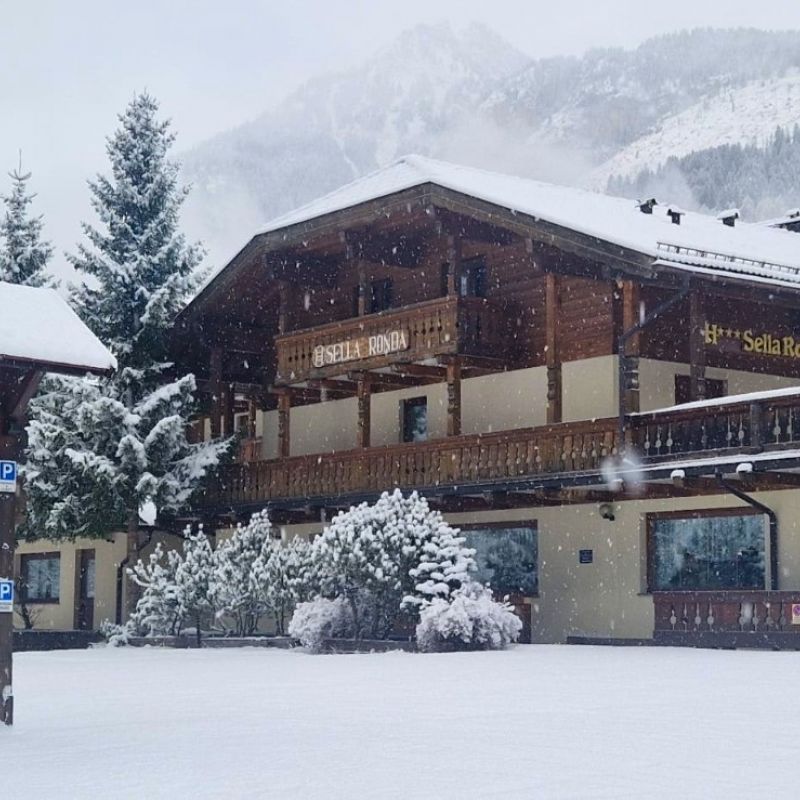 Campitello Hotel Sellaronda Fassatal Dolomiti Superski Campitello Hotel Sellaronda